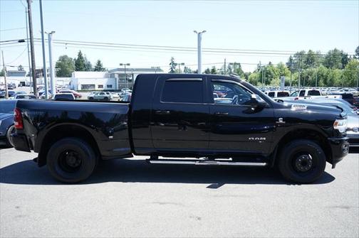 2022 RAM 3500 Big Horn Mega Cab 4x4 6'4' Box