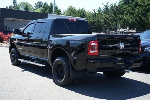 2022 RAM 3500 Big Horn Mega Cab 4x4 6'4' Box