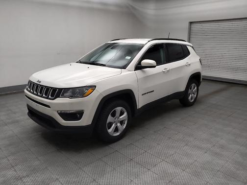 White Clearcoat 2019 Jeep Compass Latitude
