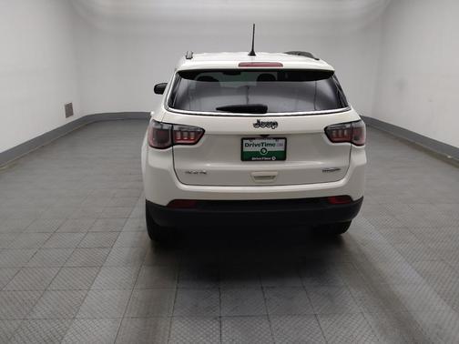 White Clearcoat 2019 Jeep Compass Latitude