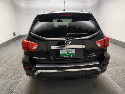 2017 Nissan Pathfinder Platinum