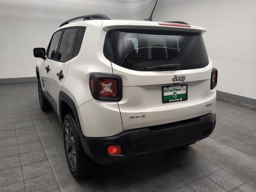 Alpine White 2015 Jeep Renegade Latitude