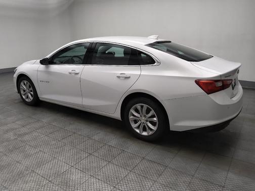 Summit White 2024 Chevrolet Malibu FWD 1LT