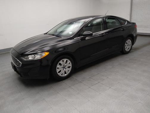 2019 Ford Fusion S
