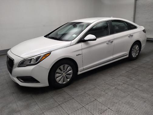 Diamond White Pearl 2016 Hyundai SONATA Hybrid SE