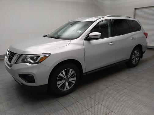 Brilliant Silver Metallic 2019 Nissan Pathfinder SV