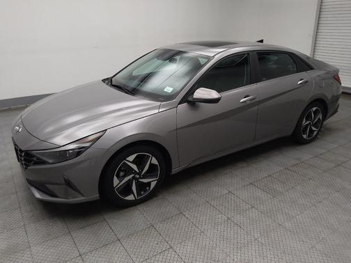 Fluid Metal 2022 Hyundai ELANTRA Limited