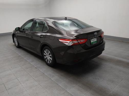2019 Toyota Camry Hybrid LE