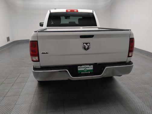 Bright White Clearcoat 2022 RAM 1500 Classic SLT