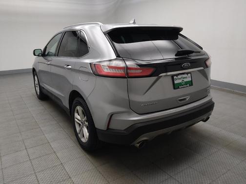 Iconic Silver Metallic 2020 Ford Edge SEL