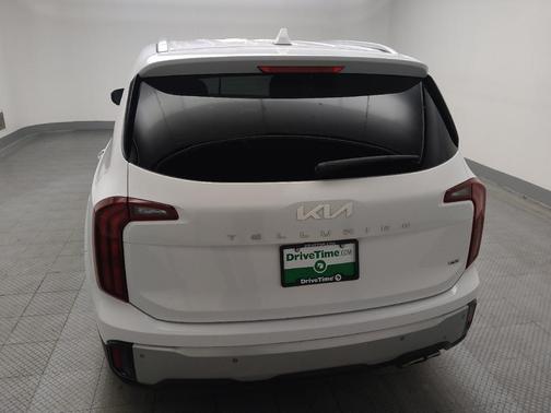 Glacial White Pearl 2024 Kia Telluride S