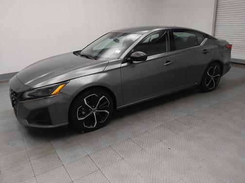 2023 Nissan Altima SR FWD