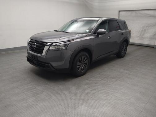 Gun Metallic 2022 Nissan Pathfinder S 4WD