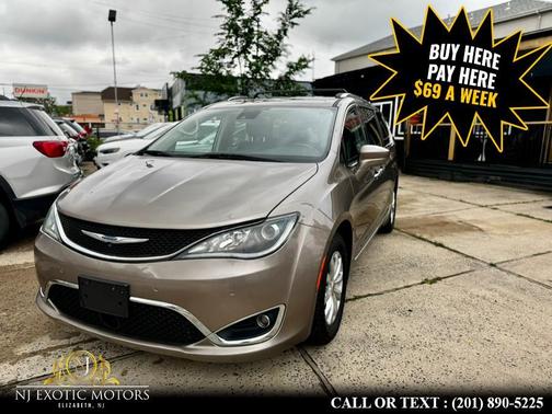 2018 Chrysler Pacifica Touring-L
