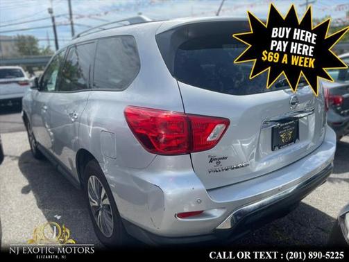 2017 Nissan Pathfinder S