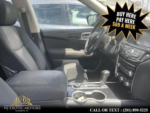 2017 Nissan Pathfinder S