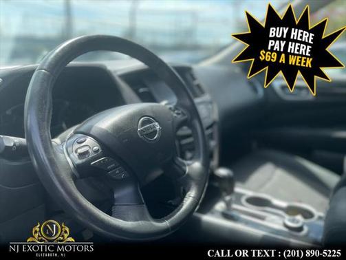 2017 Nissan Pathfinder S
