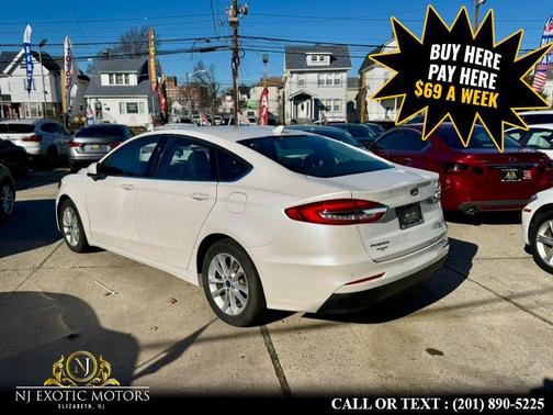 2020 Ford Fusion SE