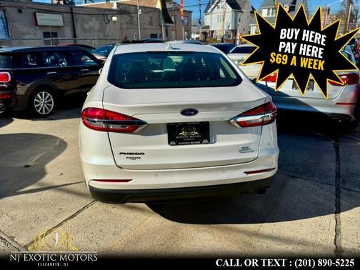 2020 Ford Fusion SE