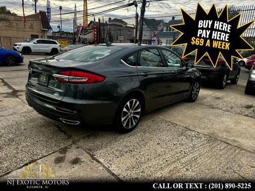 2020 Ford Fusion SE