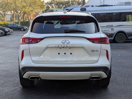 2021 INFINITI QX50 LUXE