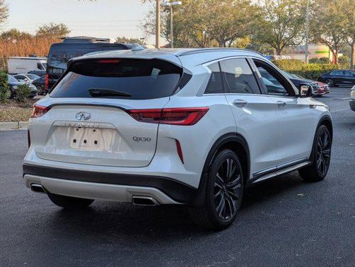 2021 INFINITI QX50 LUXE