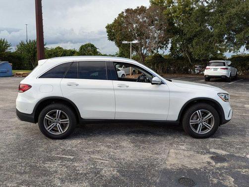 2022 Mercedes-Benz GLC 300 4MATIC