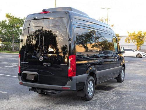 2025 Mercedes-Benz Sprinter 2500 Standard Roof