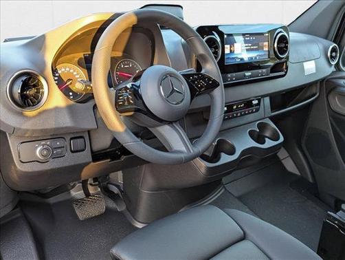 2025 Mercedes-Benz Sprinter 2500 Standard Roof