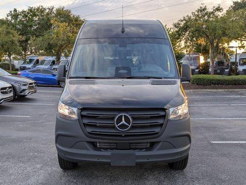 2025 Mercedes-Benz Sprinter 2500 Standard Roof