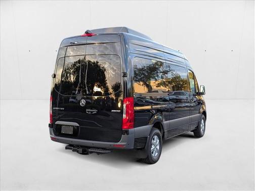 2025 Mercedes-Benz Sprinter 2500 Standard Roof
