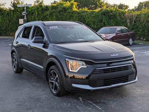 2024 Kia Niro LX
