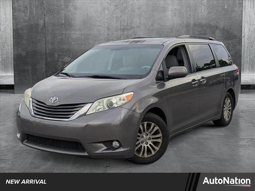 2014 Toyota Sienna XLE