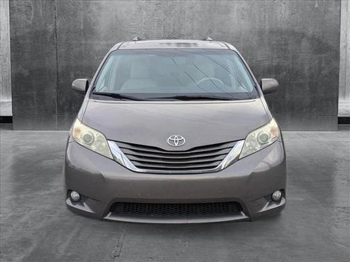 2014 Toyota Sienna XLE