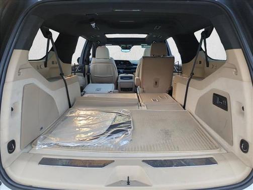 Crystal White Tricoat 2024 Cadillac Escalade ESV Premium Luxury