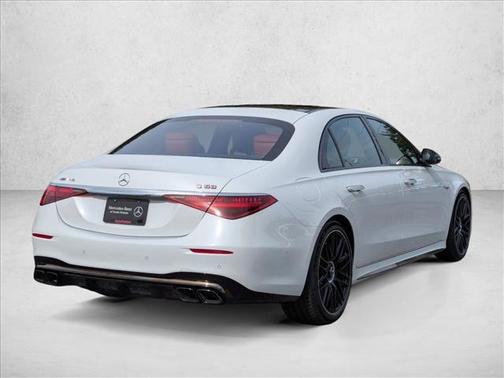 MANUFAKTUR Moonlight White Metallic 2026 Mercedes-Benz AMG S 63 E 4MATIC