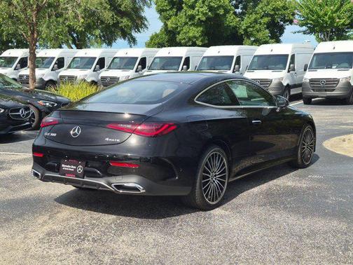 Obsidian Black Metallic 2026 Mercedes-Benz CLE 300 4MATIC Coupe