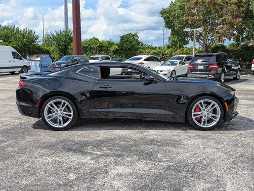 2021 Chevrolet Camaro RWD Coupe LT1