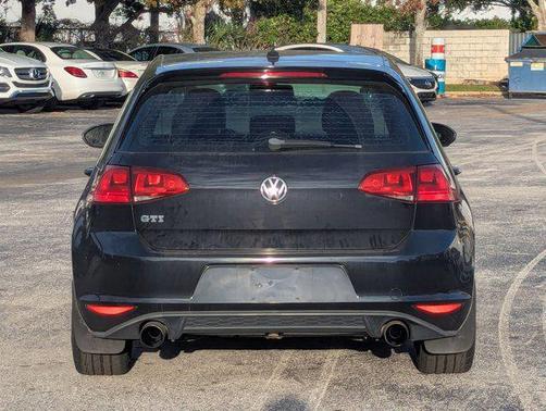 2017 Volkswagen Golf GTI 2.0T S 4-Door