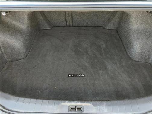 Glacier White 2021 Nissan Altima S FWD