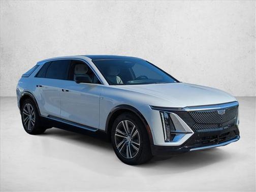 Crystal White Tricoat 2024 Cadillac LYRIQ Luxury