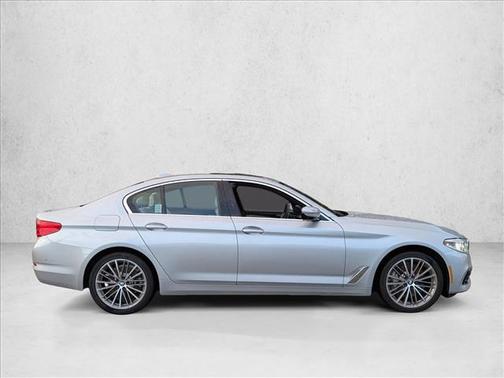 2020 BMW 530 530i
