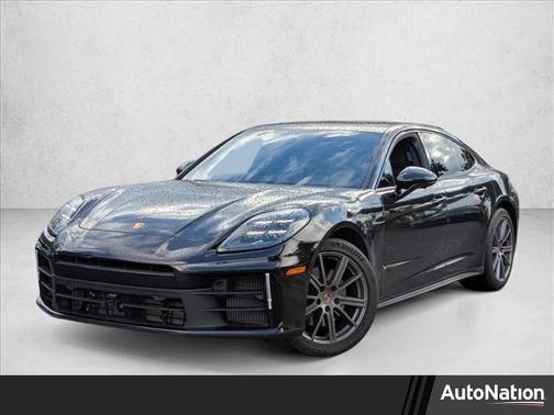2024 Porsche Panamera 4