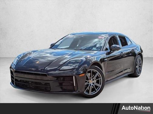 2024 Porsche Panamera 4