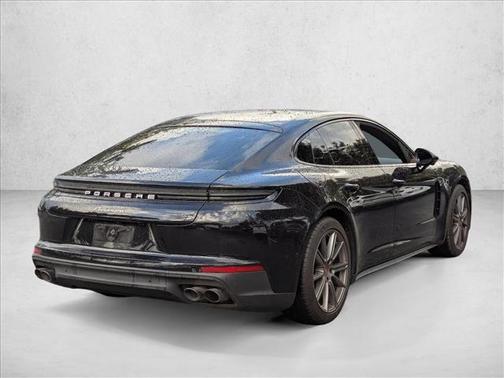 2024 Porsche Panamera 4