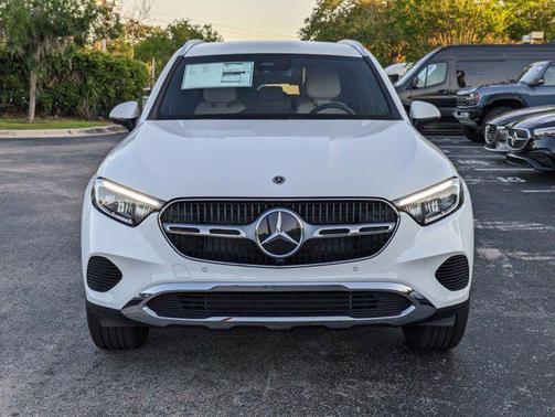 2025 Mercedes-Benz GLC 300 4MATIC