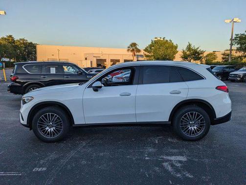 2025 Mercedes-Benz GLC 300 4MATIC