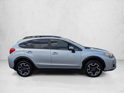 Ice Silver Metallic 2016 Subaru Crosstrek 2.0i Limited