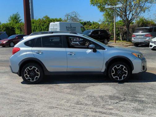 Ice Silver Metallic 2016 Subaru Crosstrek 2.0i Limited