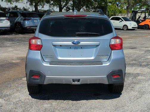 Ice Silver Metallic 2016 Subaru Crosstrek 2.0i Limited